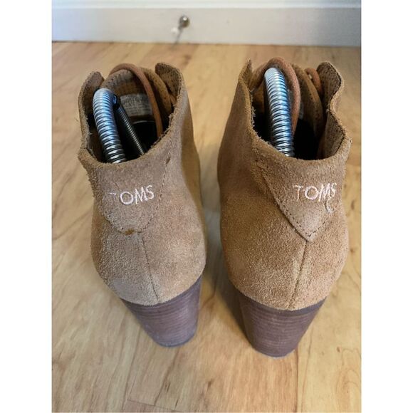 Toms suede brown booties size 7 - Picture 3 of 5